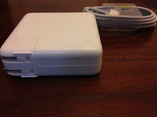 Original genuine apple macbook - genuine,